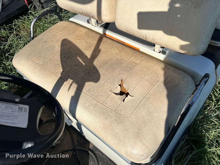 image for item LV9170 Yamaha  golf cart