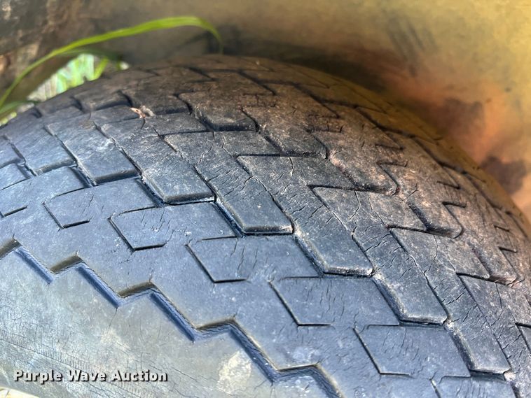 image for item LV9170 Yamaha  golf cart