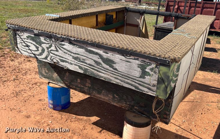 image for item LV9174 Deer stand