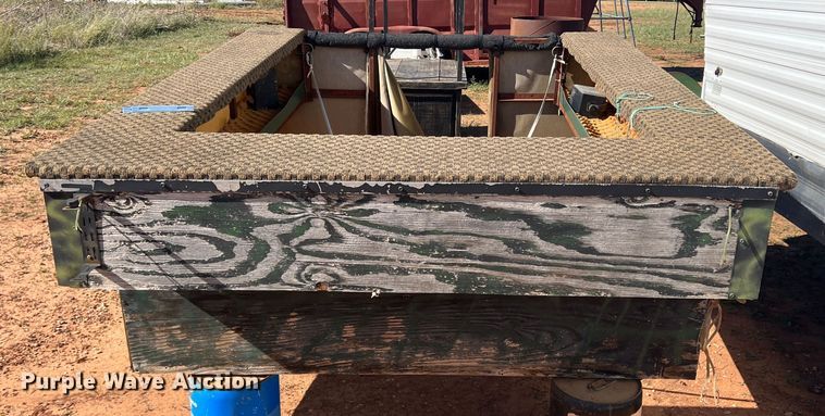 image for item LV9174 Deer stand