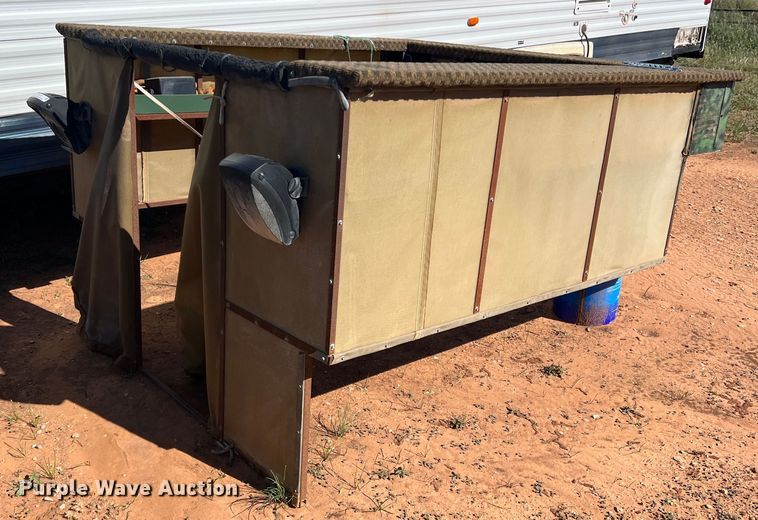 image for item LV9174 Deer stand