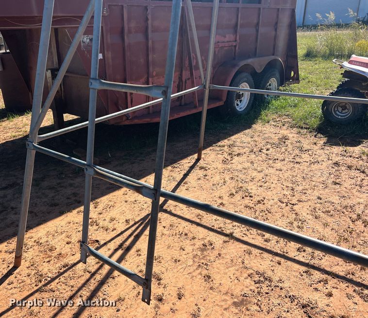 image for item LV9174 Deer stand