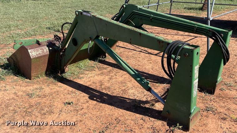 image for item LV9177 John Deere  loader