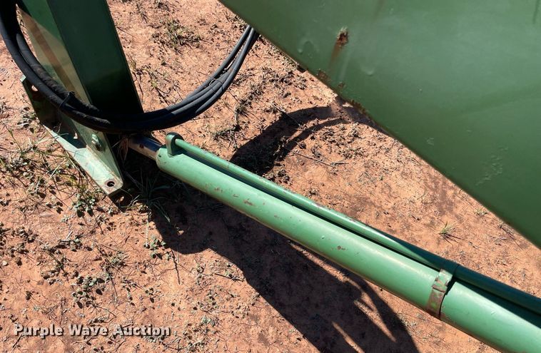 image for item LV9177 John Deere  loader