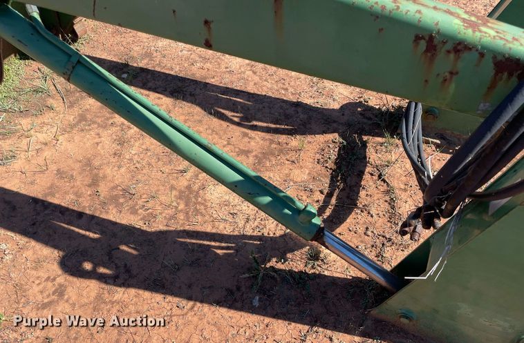 image for item LV9177 John Deere  loader