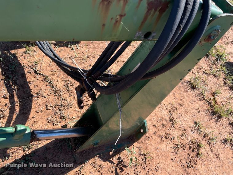 image for item LV9177 John Deere  loader