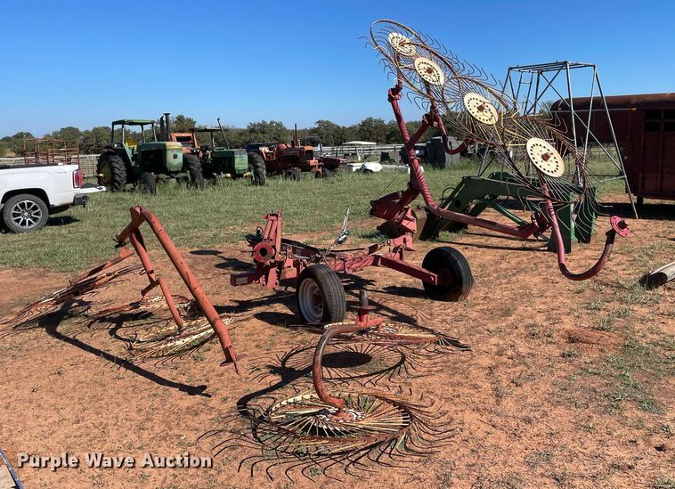 image for item LV9178 Hay rake