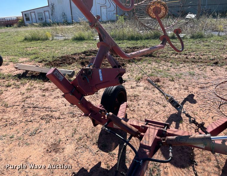 image for item LV9178 Hay rake