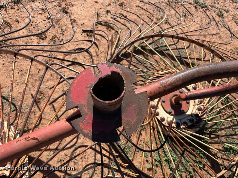 image for item LV9178 Hay rake