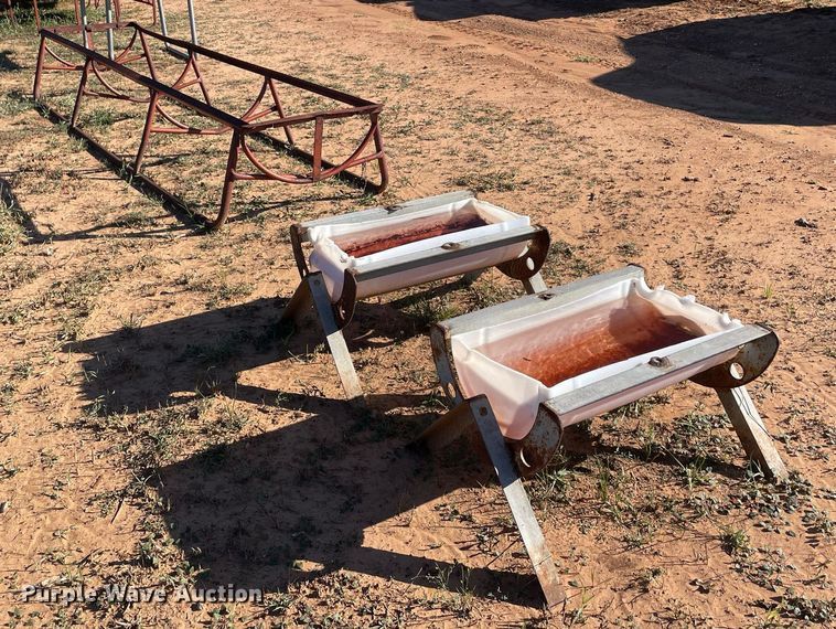 image for item LV9182 Livestock feeders