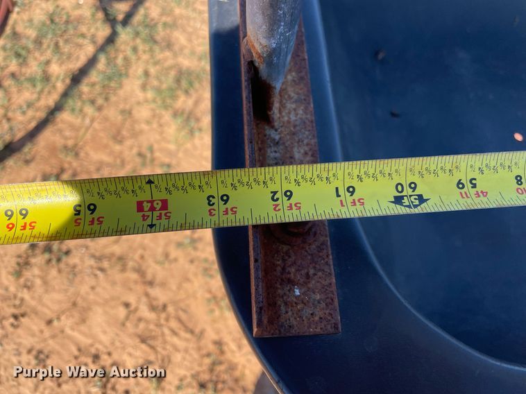 image for item LV9182 Livestock feeders