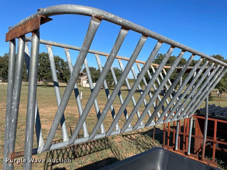 image for item LV9182 Livestock feeders