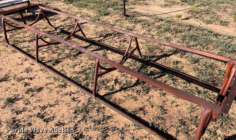 image for item LV9182 Livestock feeders