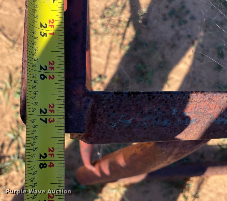 image for item LV9182 Livestock feeders