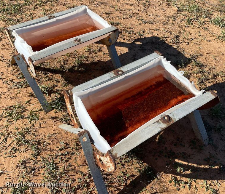 image for item LV9182 Livestock feeders