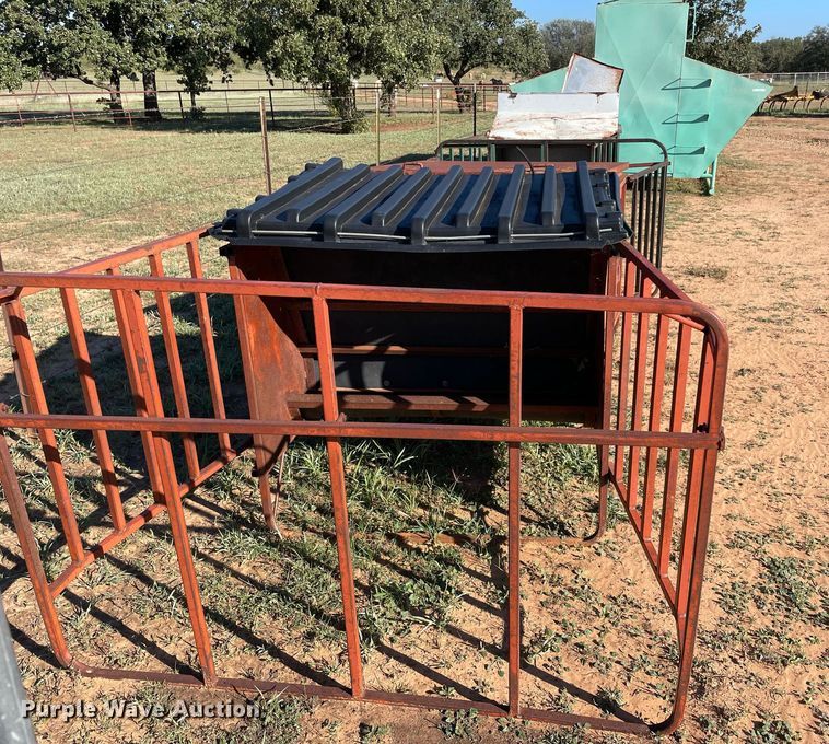 image for item LV9183 (3) creep feeders