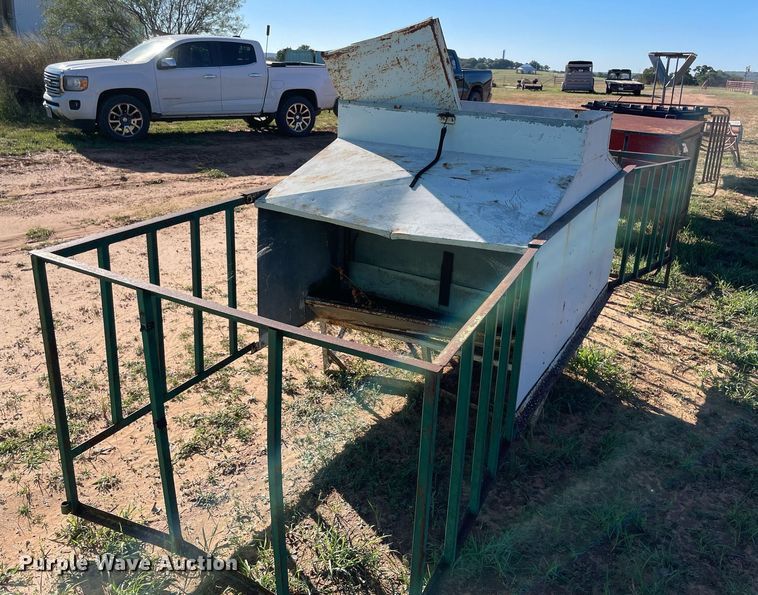 image for item LV9183 (3) creep feeders