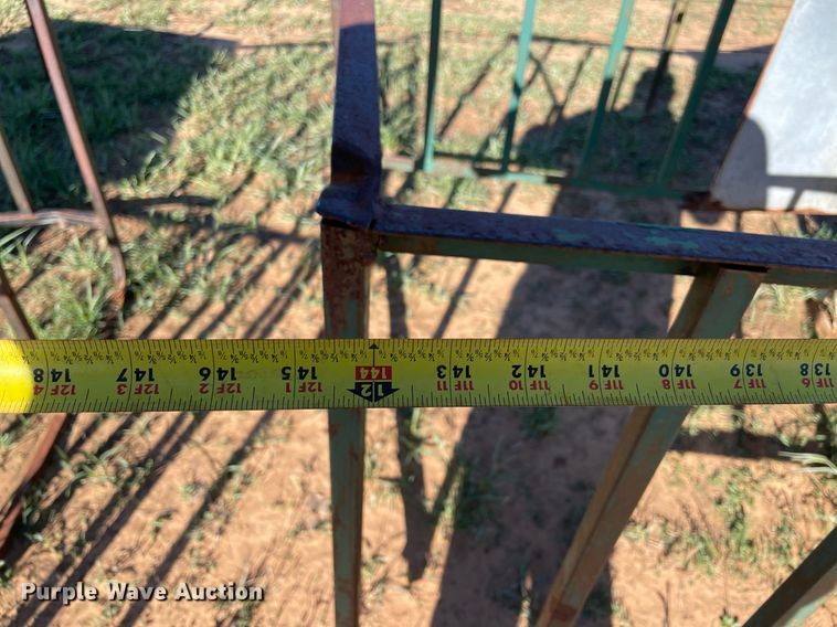 image for item LV9183 (3) creep feeders