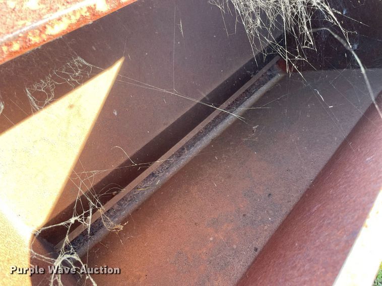 image for item LV9183 (3) creep feeders