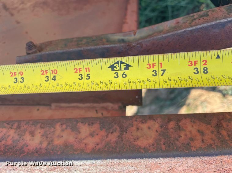 image for item LV9183 (3) creep feeders