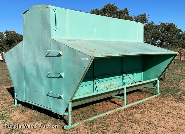 image for item LV9184 Creep feeder