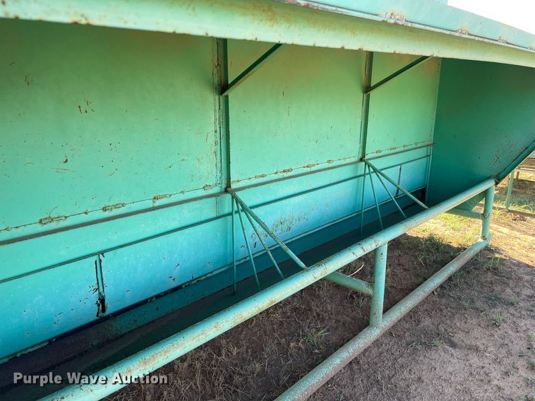 image for item LV9184 Creep feeder