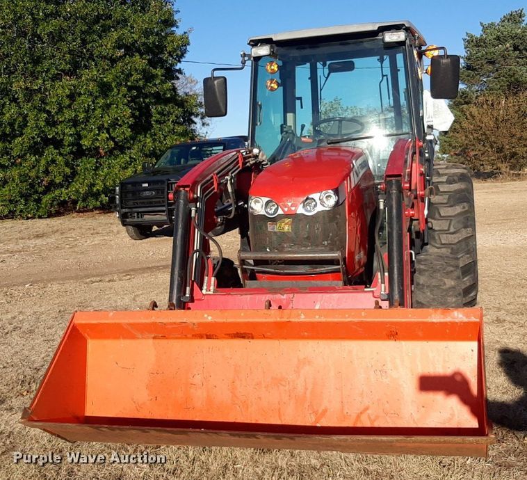 image for item LX9806 2011 Massey Ferguson 1648  tractor