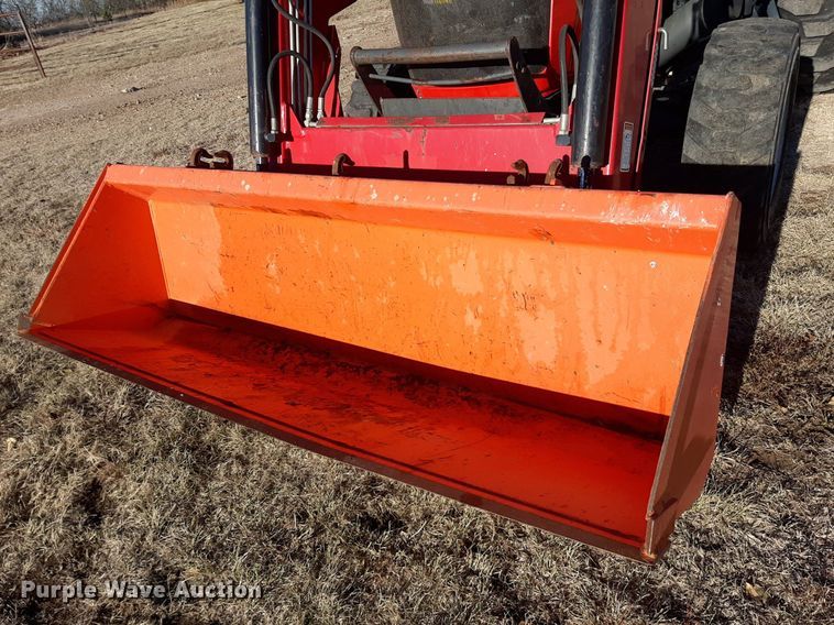 image for item LX9806 2011 Massey Ferguson 1648  tractor