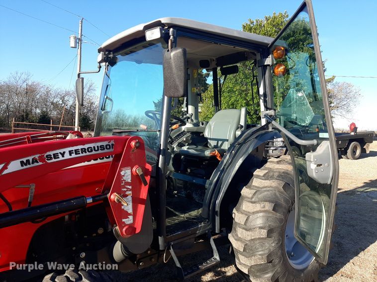image for item LX9806 2011 Massey Ferguson 1648  tractor