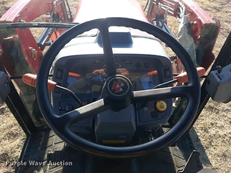 image for item LX9806 2011 Massey Ferguson 1648  tractor