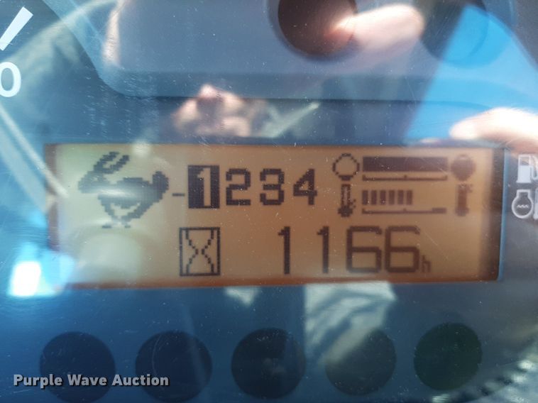 image for item LX9806 2011 Massey Ferguson 1648  tractor