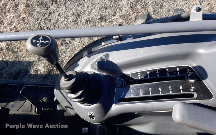 image for item LX9806 2011 Massey Ferguson 1648  tractor