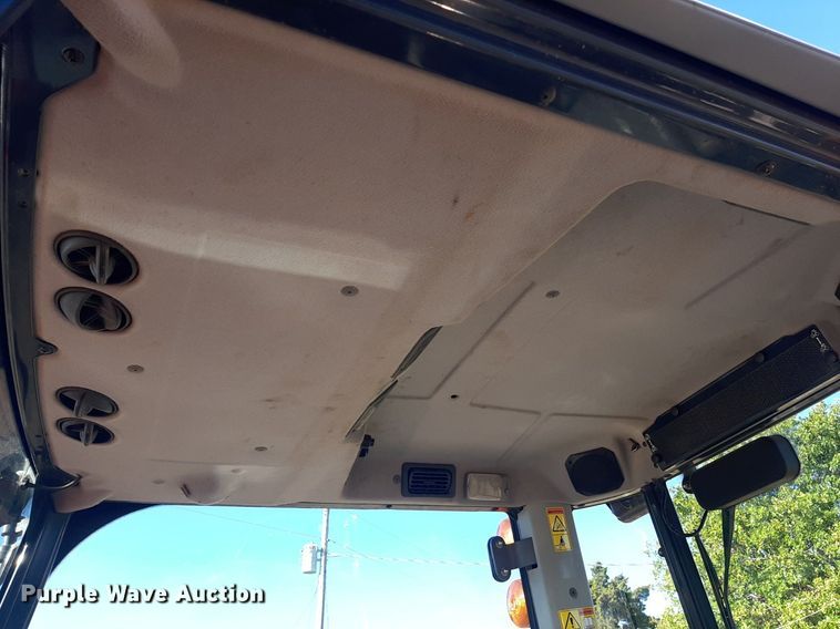 image for item LX9806 2011 Massey Ferguson 1648  tractor