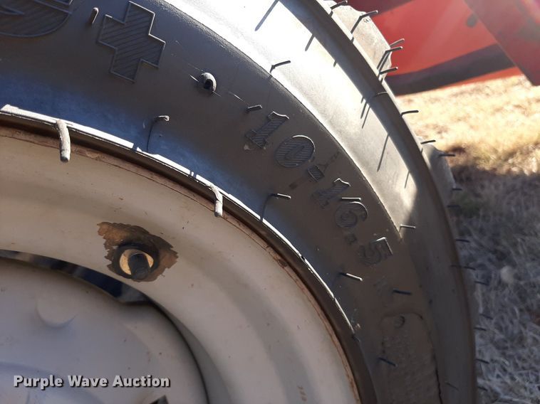 image for item LX9806 2011 Massey Ferguson 1648  tractor