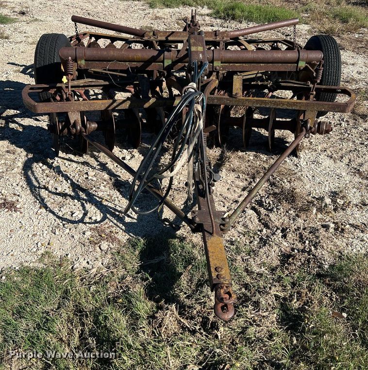 image for item MH9954 John Deere  double off-set disk