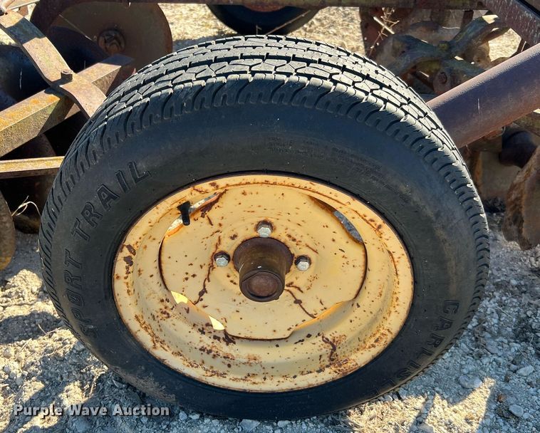 image for item MH9954 John Deere  double off-set disk