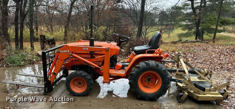 image for item NL9240 1983 Kubota B7200D  MFWD tractor