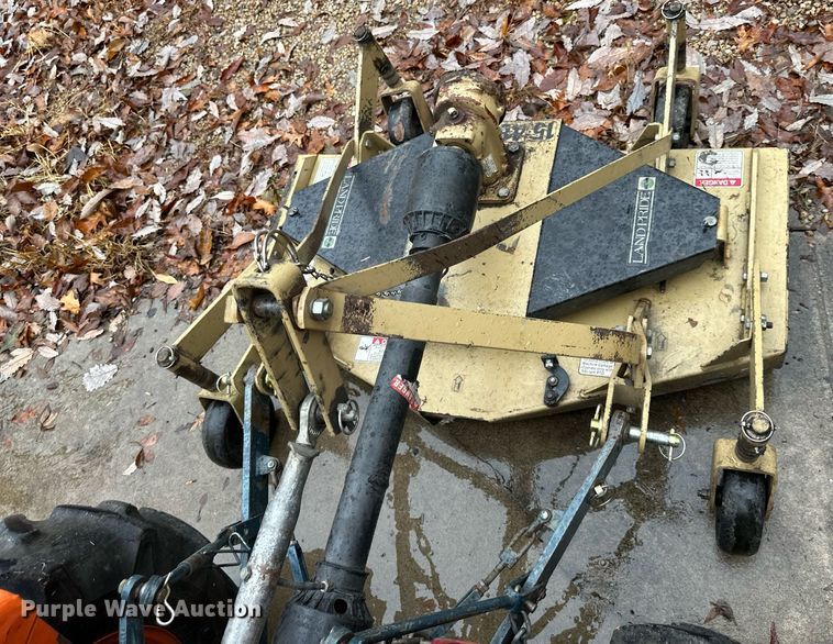 image for item NL9240 1983 Kubota B7200D  MFWD tractor