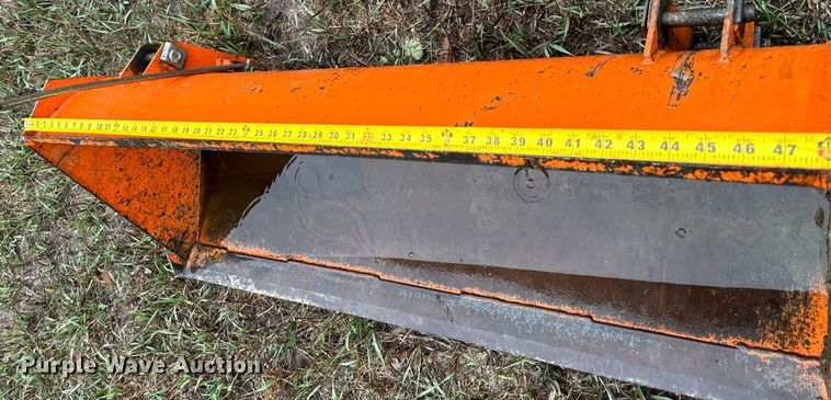 image for item NL9240 1983 Kubota B7200D  MFWD tractor