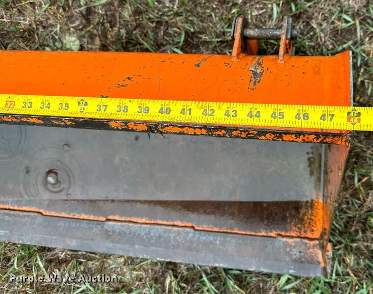 image for item NL9240 1983 Kubota B7200D  MFWD tractor