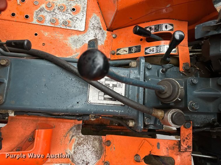 image for item NL9240 1983 Kubota B7200D  MFWD tractor