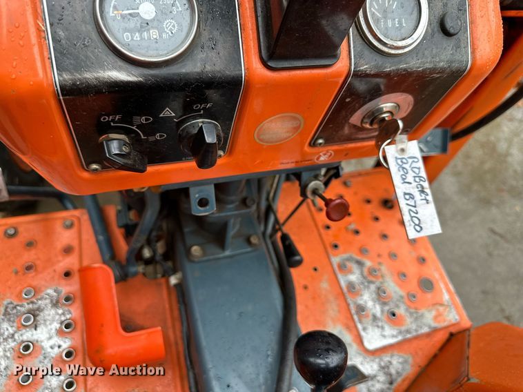 image for item NL9240 1983 Kubota B7200D  MFWD tractor