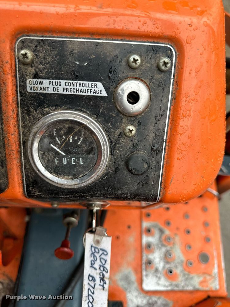 image for item NL9240 1983 Kubota B7200D  MFWD tractor