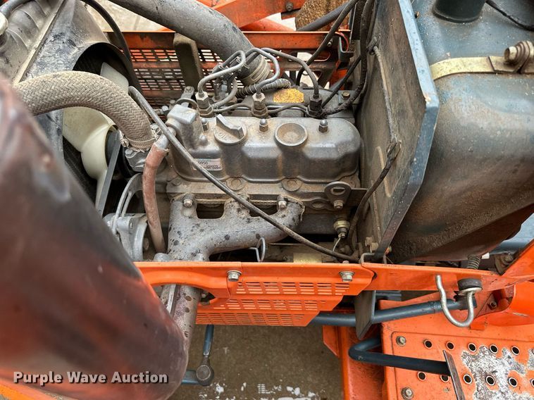 image for item NL9240 1983 Kubota B7200D  MFWD tractor