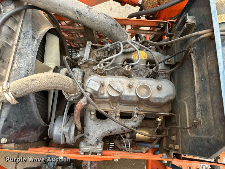 image for item NL9240 1983 Kubota B7200D  MFWD tractor