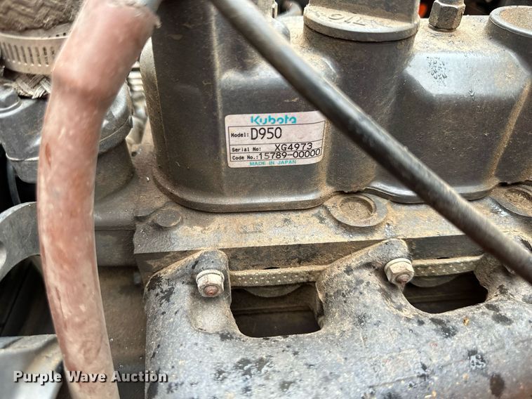 image for item NL9240 1983 Kubota B7200D  MFWD tractor