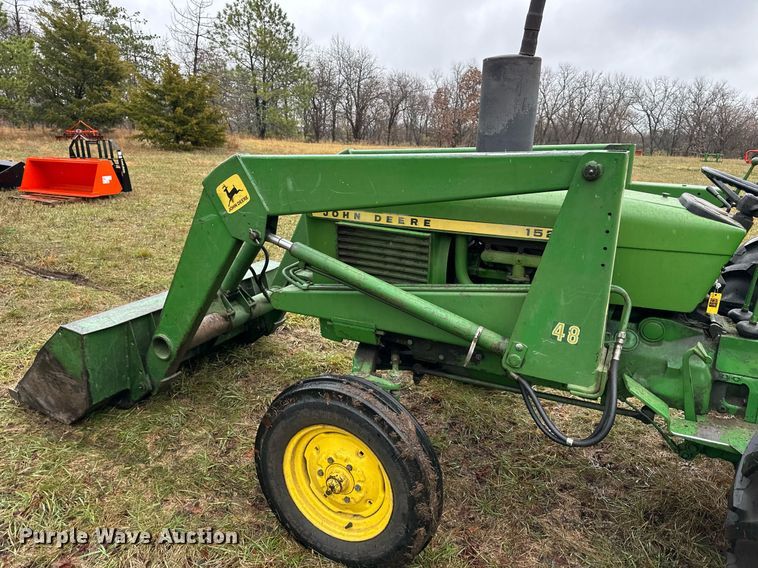 image for item NL9241 1969 John Deere 1520  tractor