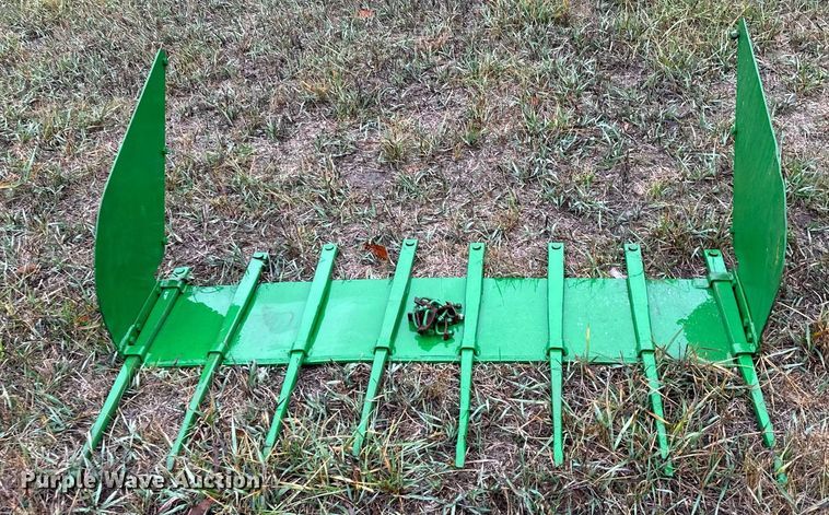 image for item NL9241 1969 John Deere 1520  tractor