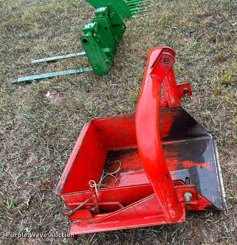 image for item NL9241 1969 John Deere 1520  tractor