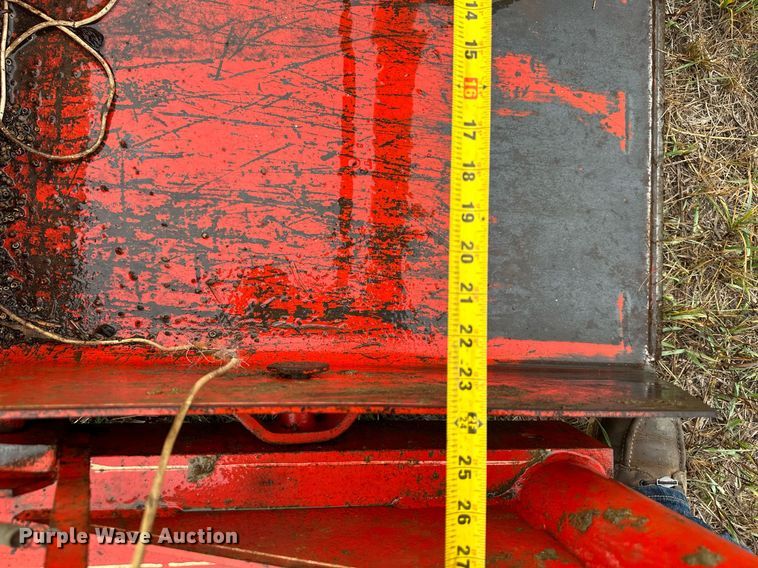 image for item NL9241 1969 John Deere 1520  tractor